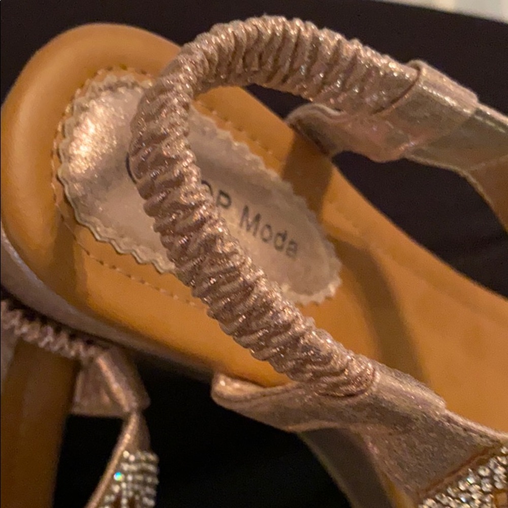 Dress Sandals - Picture 3 of 5